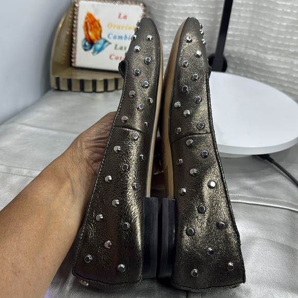 (E2) Michael Kors Ailee metallic leather flats with silver studs, size 8.5M - Picture 14 of 14